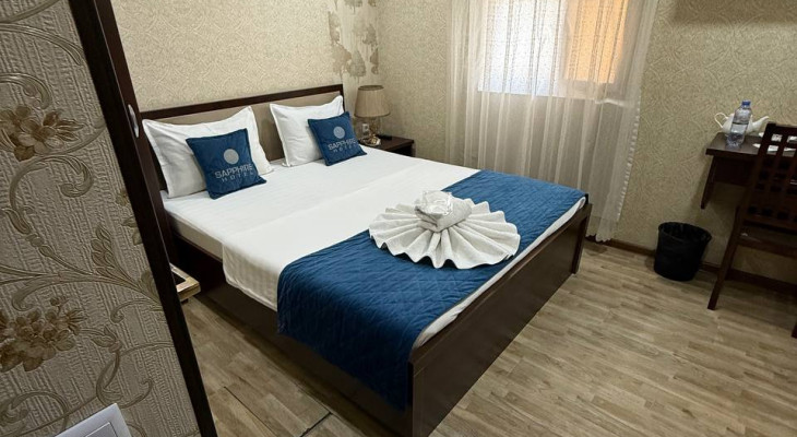 "King-size" o'lchamdagi to'shakli xona