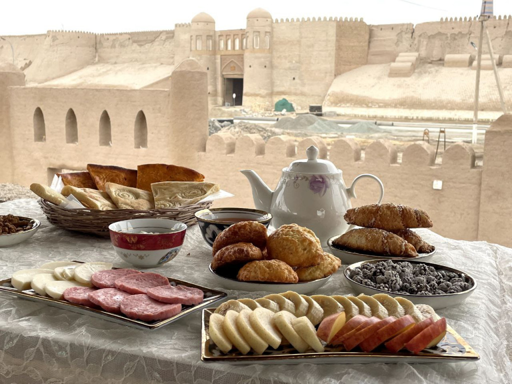 Deshon Qala Guest House