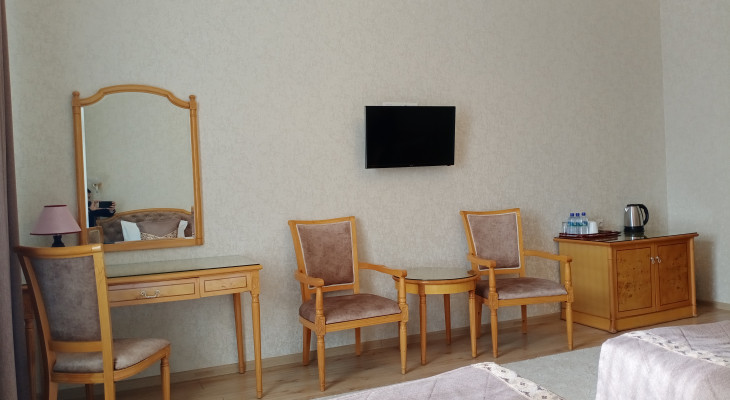 Трехместный номер (с тремя раздельными кроватями)