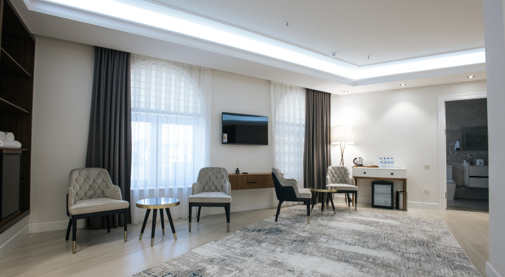 Quadruple Suite