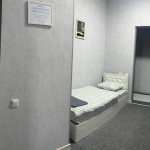 Ikkita alohida to'shakli ikki kishilik standart xona