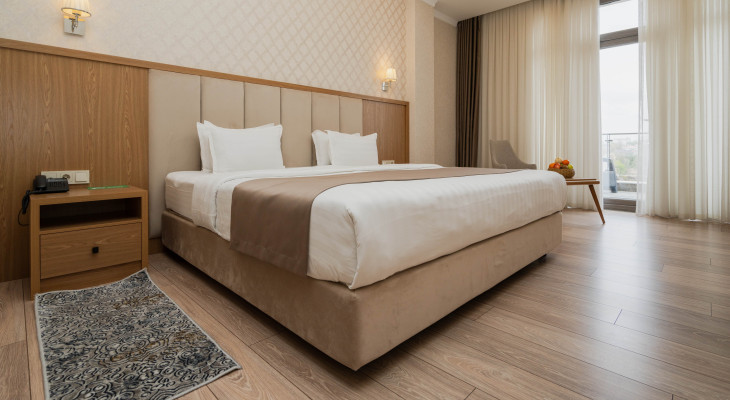 Superior King Room with balcony