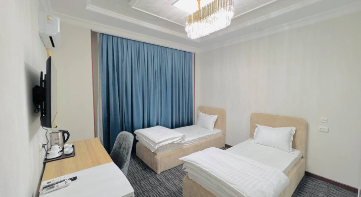 Deluxe Family Room