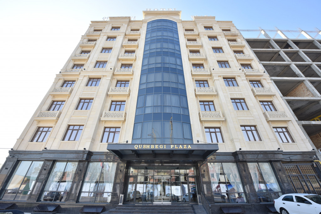 Гостиница Qushbegi Plaza